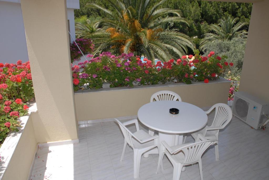 Niki Hotel Apartments Jalisos Zewnętrze zdjęcie